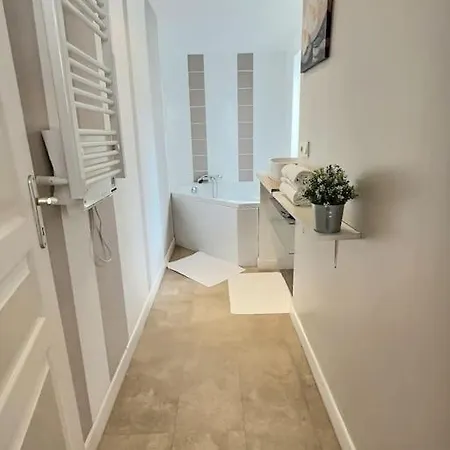 Confort Et Convivialite Au Rendez-vous, Centre Angers-musset Апартаменти Анже