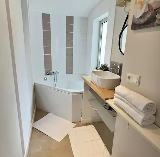 Confort Et Convivialité Au Rendez-vous, Centre Angers-musset Apartamento